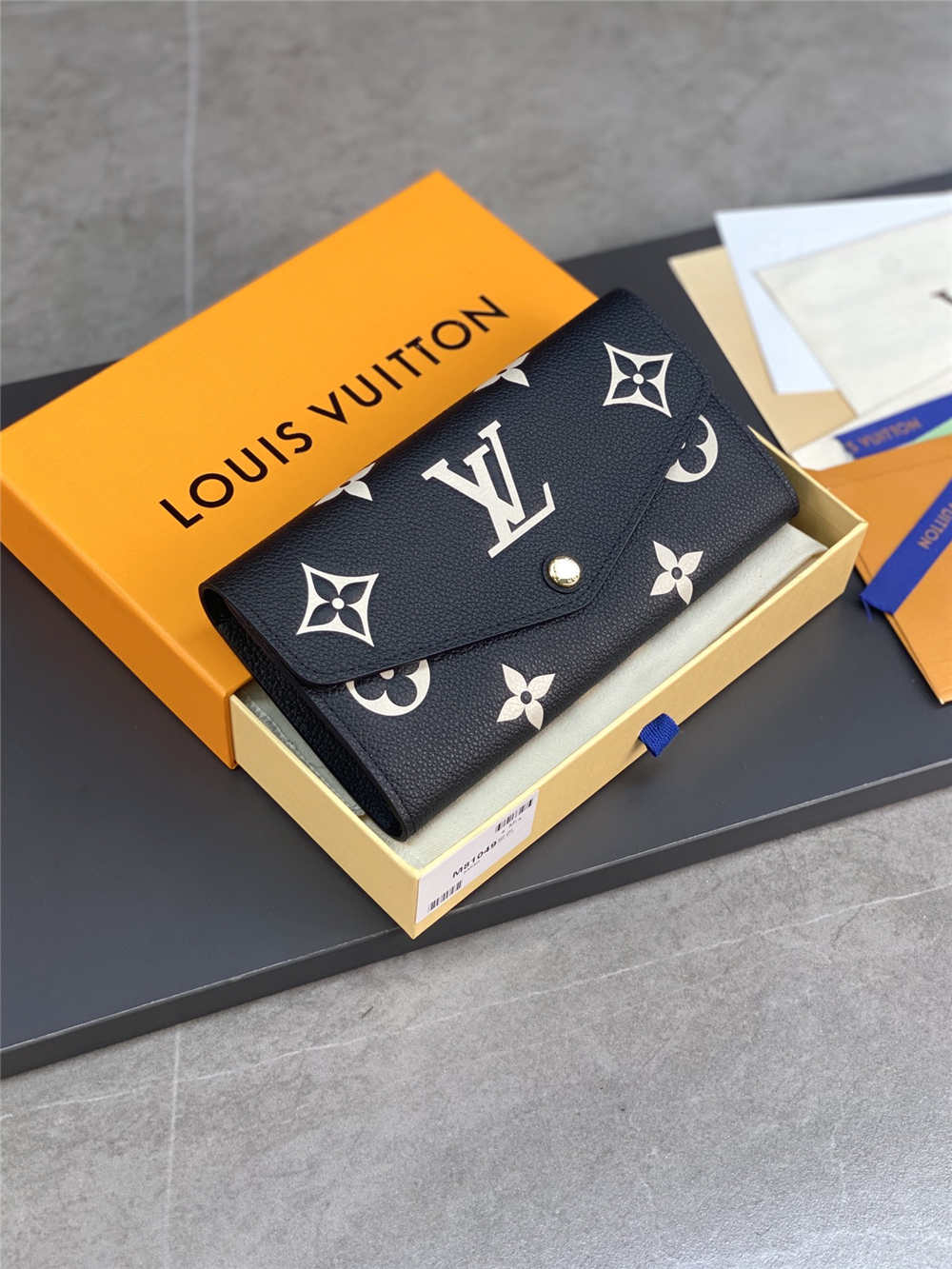 Louis Vuitton wallet M81049 2025 new 